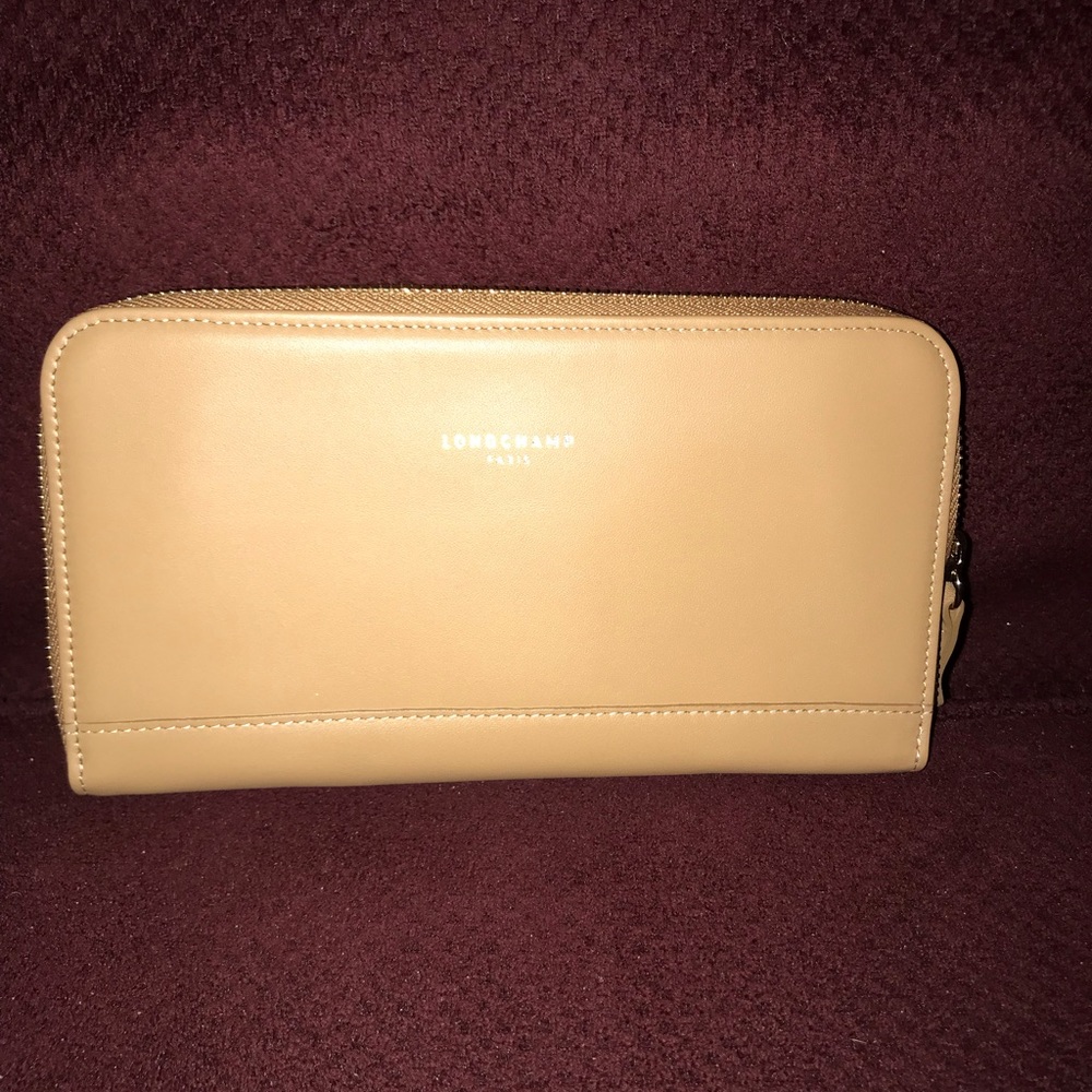 Longchamp leather wallet